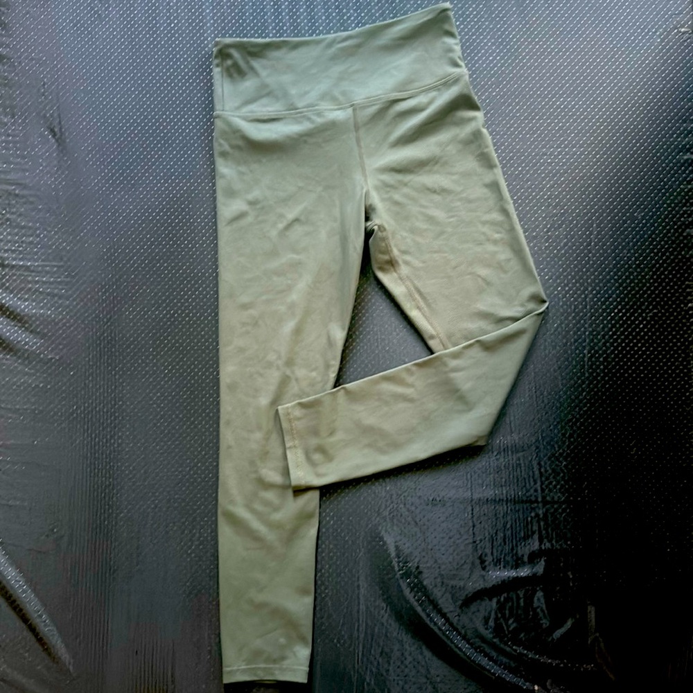 Olive Zyia Leggings Medium